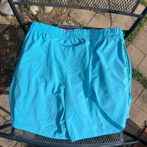 Men’s chubbies size medium